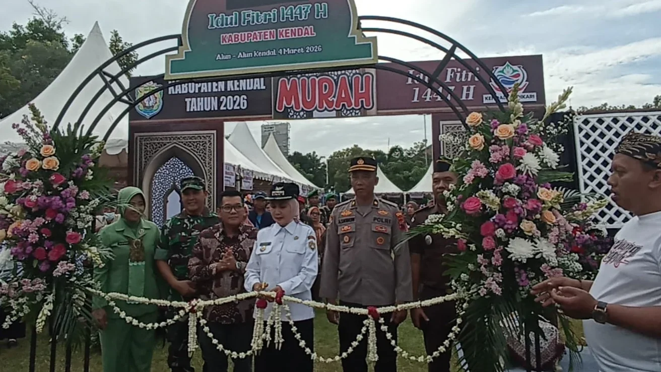 Pembukaan pasar mudah ramadhan di alun-alun Kendal, Rabu (04/03/2026). (edhot)