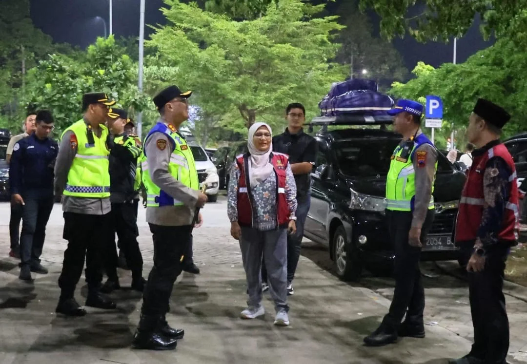 Kapolres Brebes AKBP Lilik Ardhiansyah, saat memantau arus balik di Rest Area KM 260 B Banjartama Tol Pejagan-Pemalang.