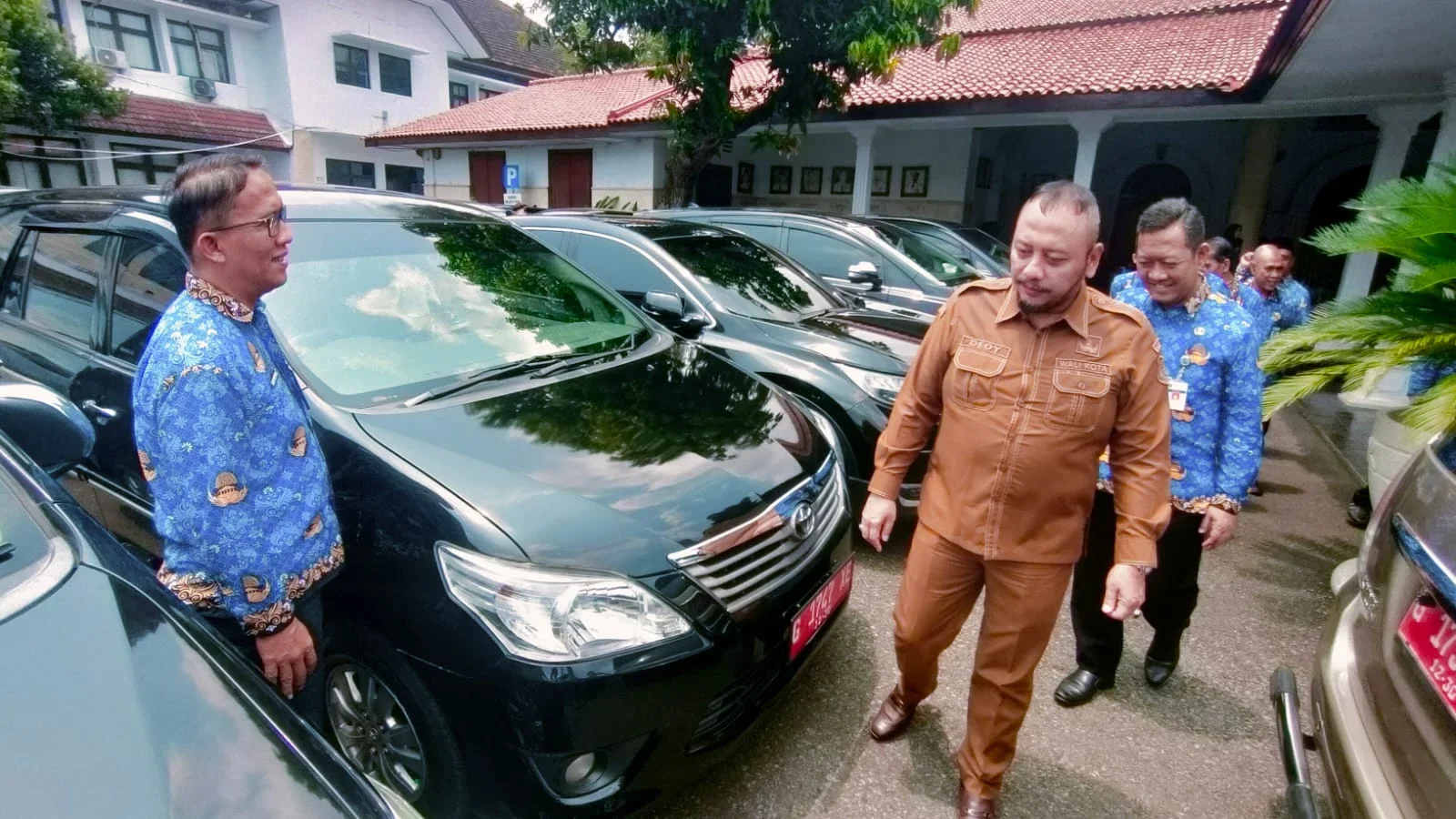 Nama KPK Terseret, Kendaraan Dinas di Kota Tegal Langsung Masuk Garasi