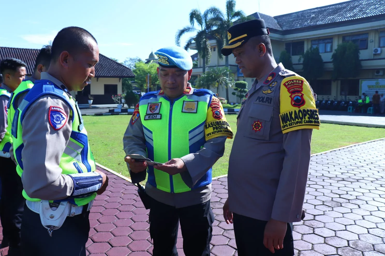 Tingkatkan Kualitas Layanan Mudik, Sikap Tampang Anggota Polres Pekalongan Diperiksa Ketat