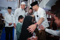 Anak Panti dan Komunitas Difabel: “Ini Pertama Kali Kami Diundang Lebaran Bersama Pak Gubernur”