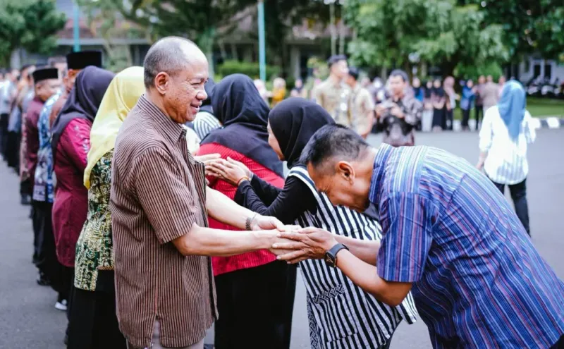 Bupati Banyumas Minta ASN Maksimalkan Program Trilas dan UHC