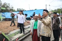 Wagub Jateng Taj Yasin Tinjau Masjid Bersejarah yang Terbakar di Boyolali