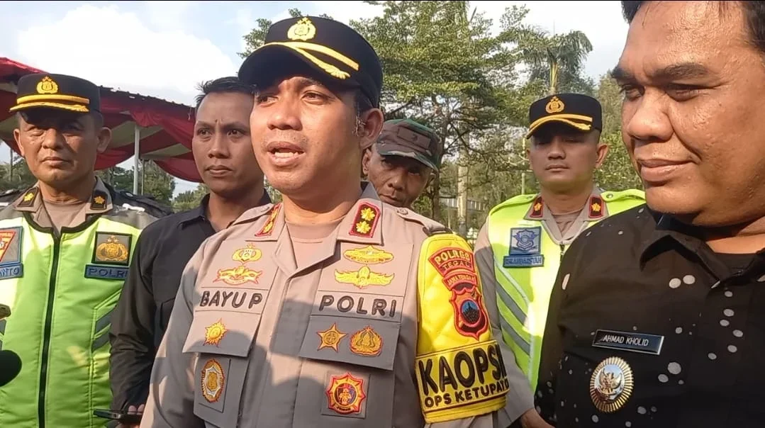 Bus Wisata ke Guci Dilarang Lewat Clirit, Kapolres Tegal Alihkan Arus via Pemalang