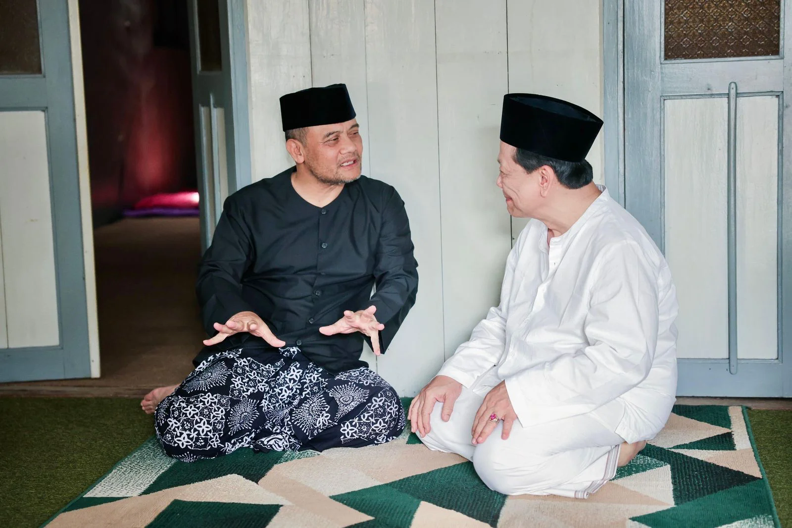 Sowan di Penghujung Ramadan, Ahmad Luthfi Dapat “Kacamata Amanah” dan Pesan Khusus Dua Kiai
