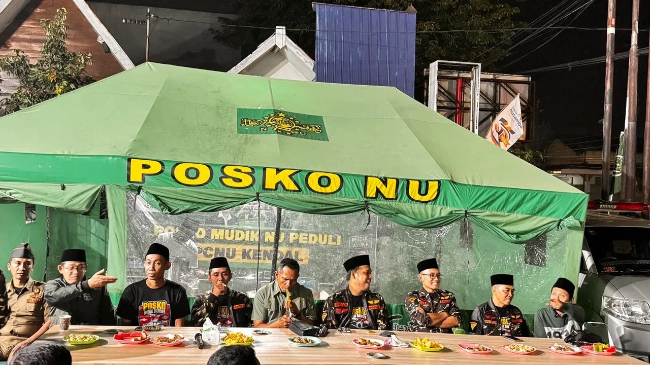 Ansor-Banser Dirikan 11 Posko Mudik di Kendal, PW GP Ansor Jateng Beri Semangat Relawan