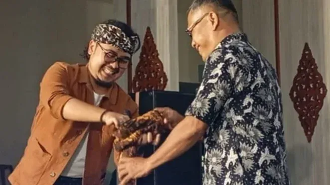 Keris Peninggalan Ki Enthus Susmono Dilelang, Hasil Didonasikan untuk Korban Bencana Padasari Tegal
