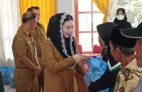 Bupati Brebes Salurkan 441 Paket Sembako untuk Warga Terdampak Bencana di Brebes Selatan