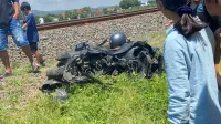 Motor Tertabrak KA Harina di Weleri Kendal, Satu Pengendara Tewas