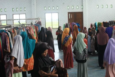 LDII Pemalang Bagikan 600 Potong Pakaian Gratis pada Masyarakat