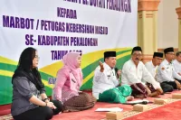 Plt. Bupati Pekalongan Salurkan Insentif untuk 900 Marbot