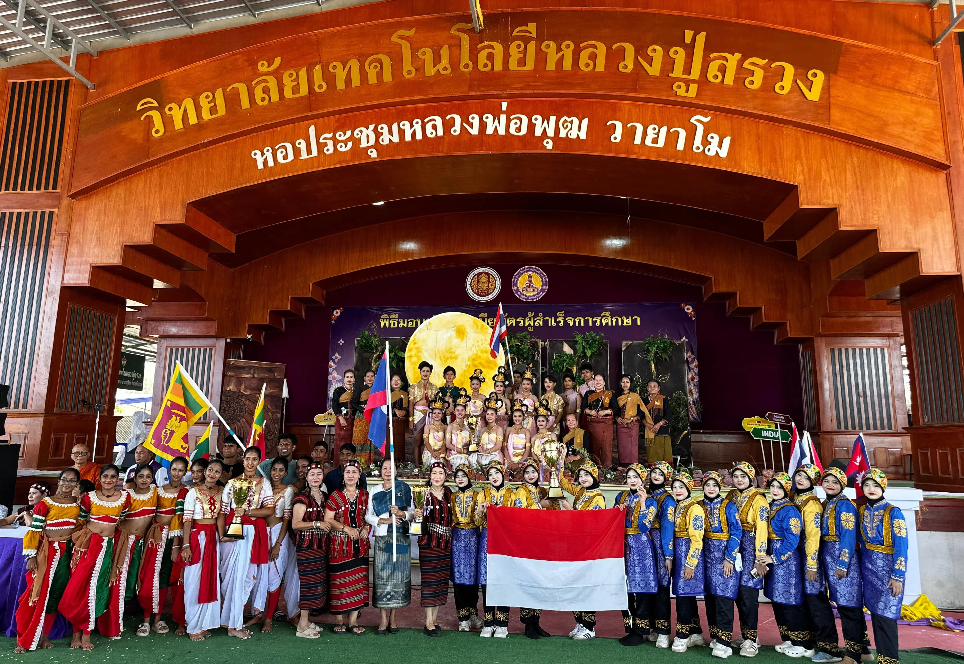 Juara 1 Festival di Thailand, 13 Siswi SMAN 4 Semarang Tampil 6 Kota Untuk Misi Budaya