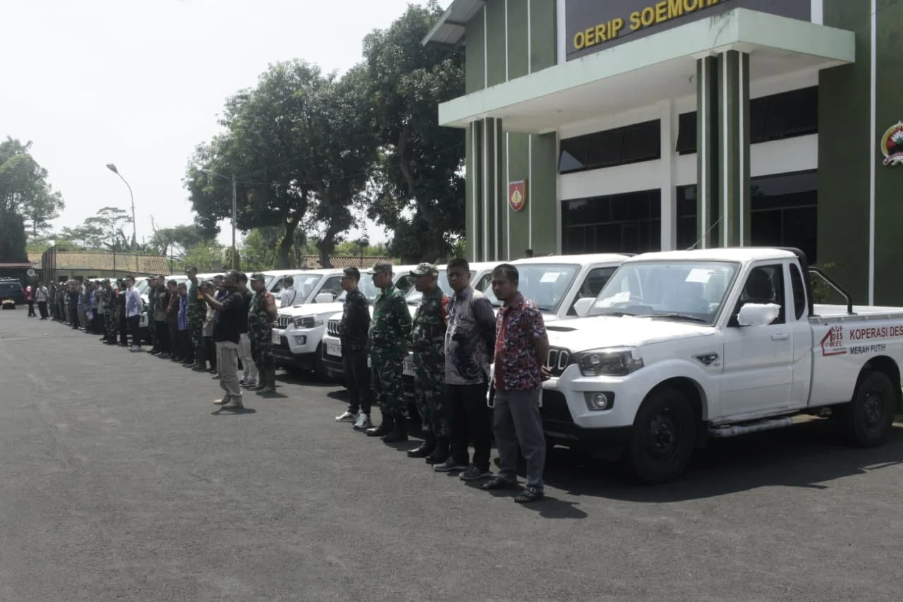 Kasdim 0711 Pemalang Serahkan 50 Unit Kendaraan Operasional untuk KDKMP