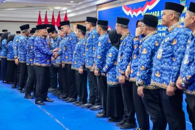 Perkuat Layanan Publik, Gubernur Luthfi Lantik 27 Pejabat Pemprov Jateng