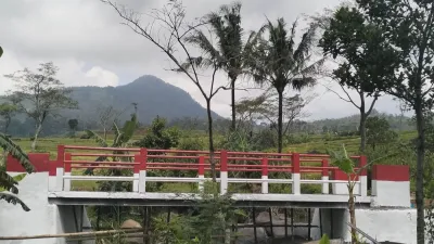 Pembangunan Jembatan Garuda di Desa Mendelem Rampung 100 Persen