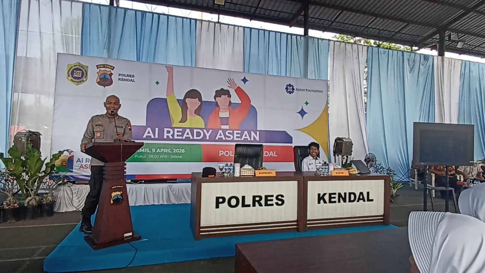 Polres Kendal Ajak Pelajar Melek AI dan Cerdas Gunakan Internet