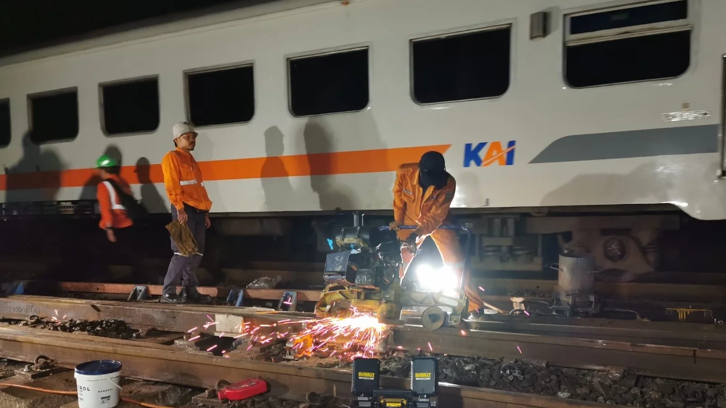 Evakuasi Selesai, Jalur KA di Bumiayu Kembali Bisa Dilalui Usai Anjloknya Bangunkarta