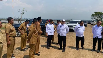 Bupati Batang Prioritaskan Penanganan Banjir Rob di Pesisir Barat