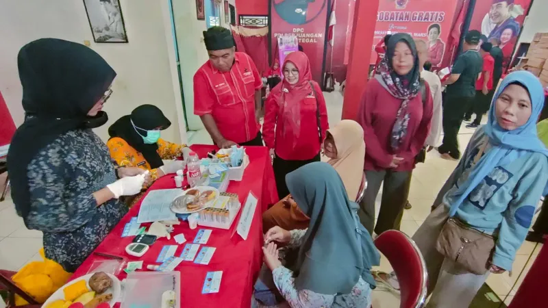 PDI Perjuangan Kota Tegal Gelar Cek Kesehatan Gratis dan Dapur Marhaen, Sasar 500 Warga