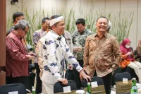 Tepis Isu Renggang, Ahmad Luthfi dan KDM Ngobrol Akrab Penuh Canda Tawa