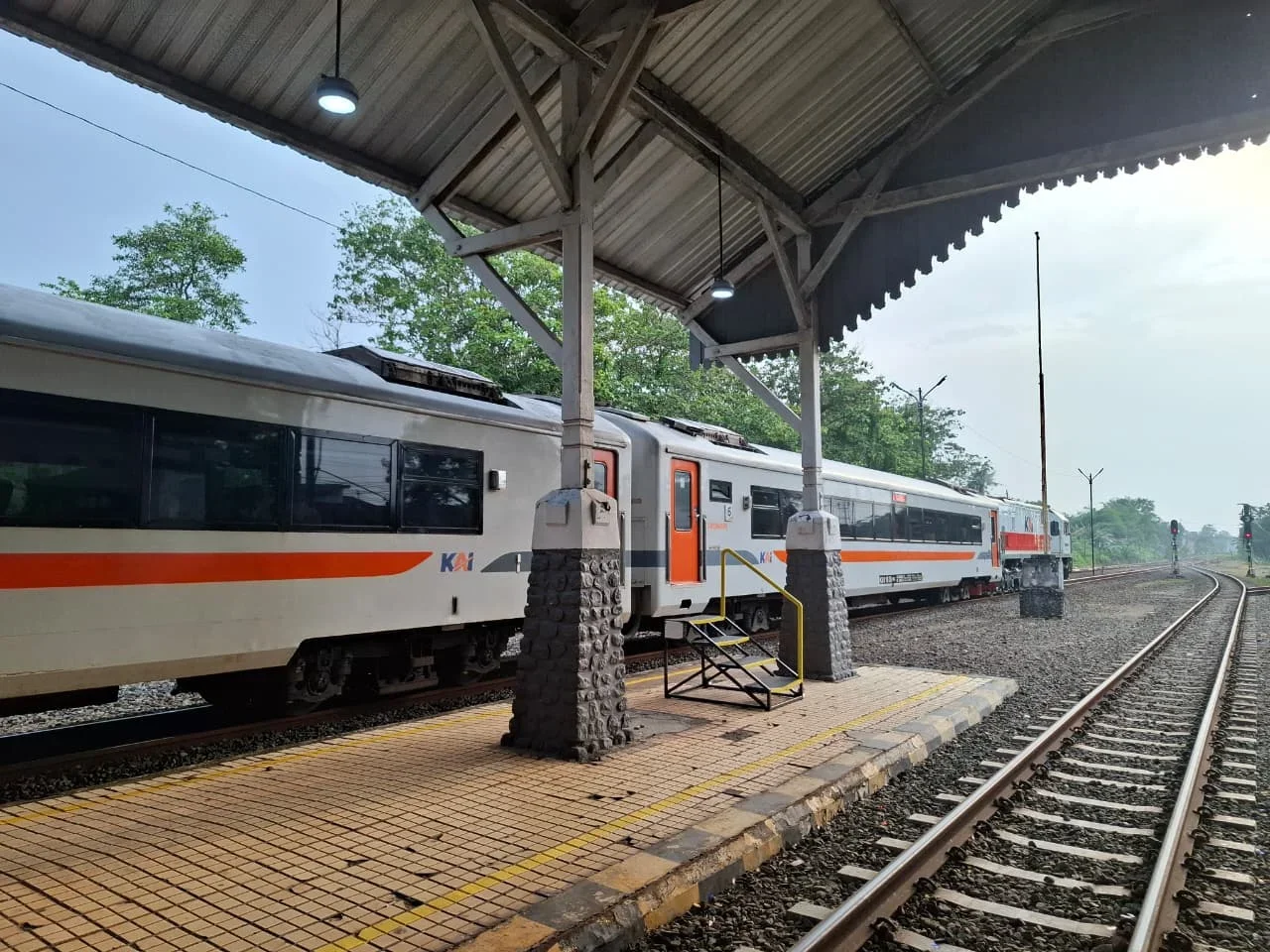 2 KA Keberangkatan Daop 4 Ke Jakarta Hari Ini Dibatalkan