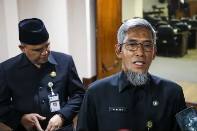 Sekda Jateng Dorong ASN Ngantor dengan Jalan Kaki dan Sepeda, Jika Jauh Naik Mobil Barengan