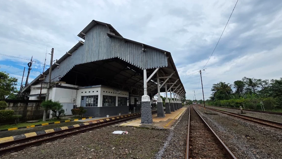 KAI Daop 4 Semarang Aktifkan Kembali Layanan Naik Turun Penumpang di Stasiun Comal Mulai 27 April 2026