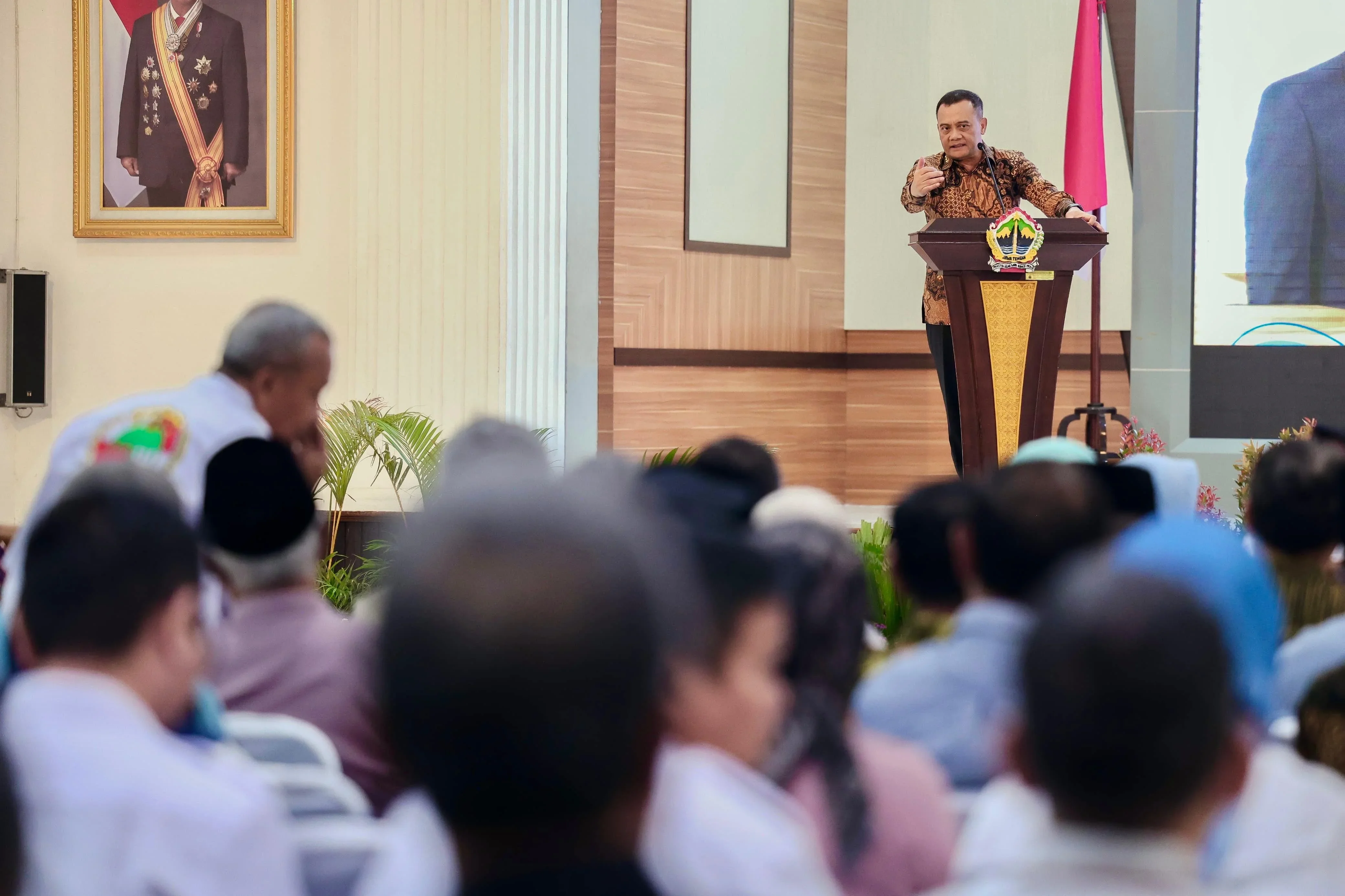 Menteri Ferry Juliantono: Jawa Tengah Tercatat Paling Cepat Wujudkan Koperasi Berbadan Hukum