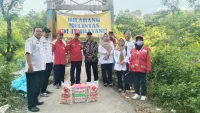 Jembatan Gantung Sangkanjaya Amblas, PMI Kabupaten Tegal Berikan Bantuan untuk Ibu Hamil