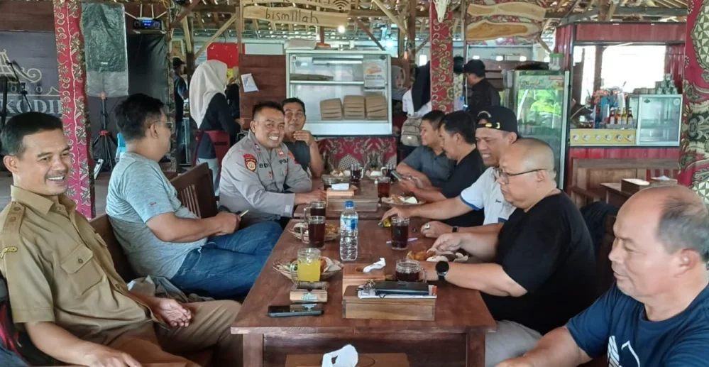 Balap Liar Depan Masjid Agung Bumiayu Bikin Resah, Warga Desak Polisi Bertindak Tegas