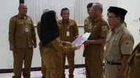 Bupati Paramitha Serahkan SK Pensiun 37 ASN, Ini Pesannya