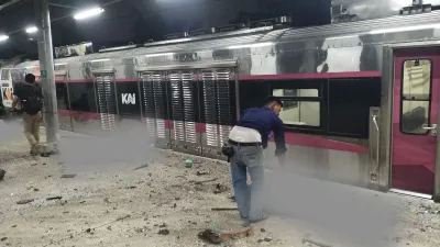 KAI Sampaikan Permohonan Maaf dan Fokus Evakuasi Penumpang di Stasiun Bekasi Timur