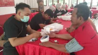 Aksi Nyata PDI Perjuangan Kendal,  Ratusan Warga Antre Cek Kesehatan dan Makan Gratis