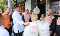Hari Bumi Sedunia, Bupati Pemalang Launching Bank Sampah “Dadi Resik”