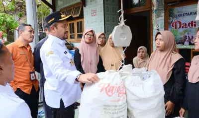 Hari Bumi Sedunia, Bupati Pemalang Launching Bank Sampah “Dadi Resik”