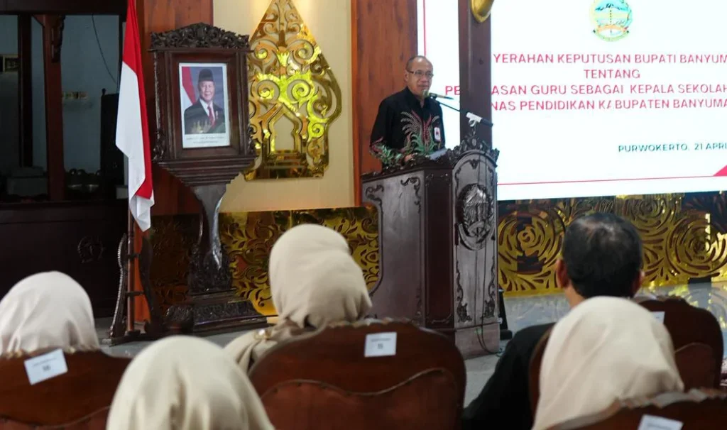 Bupati Banyumas Kukuhkan 146 Guru Jadi Kepala Sekolah, Tekankan Kepemimpinan Visioner hingga Digitalisasi
