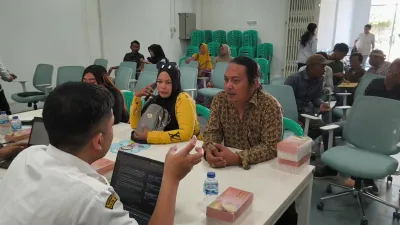 Program “Emping Pedas” DPMPTSP Kendal Jemput Bola Bantu UMKM Kendal Kantongi NIB