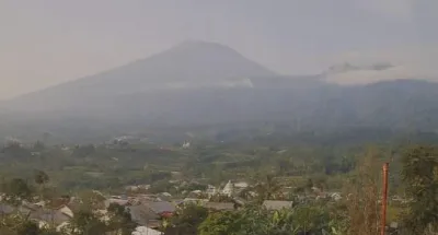 Update Gunung Slamet Terkini, 9 Kali Gempa Low Frequency