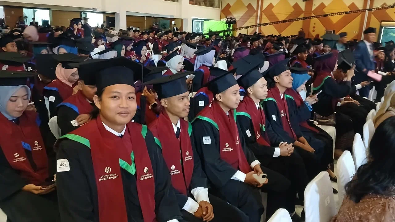 Universitas Harkat Negeri Tegal Resmi Lepas 838 Lulusan Generasi Transformasi