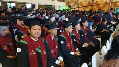 Universitas Harkat Negeri Tegal Resmi Lepas 838 Lulusan Generasi Transformasi