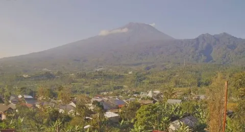 Update Gunung Slamet Terkini, 28 Kali Gempa Low Frequency