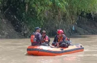 Latihan Kayak, Dua Remaja Hanyut di Sungai Laes Penggarit Pemalang
