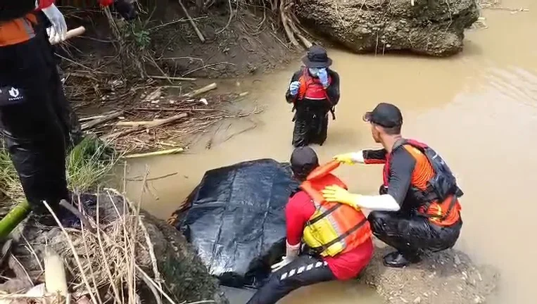 Dua Remaja Hilang Saat Latihan Dayung di Sungai Laes Pemalang Ditemukan Meninggal Dunia