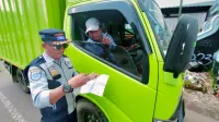 Razia Gabungan di Perbatasan Tegal, 25 Kendaraan Ditindak Gara-gara KIR Mati