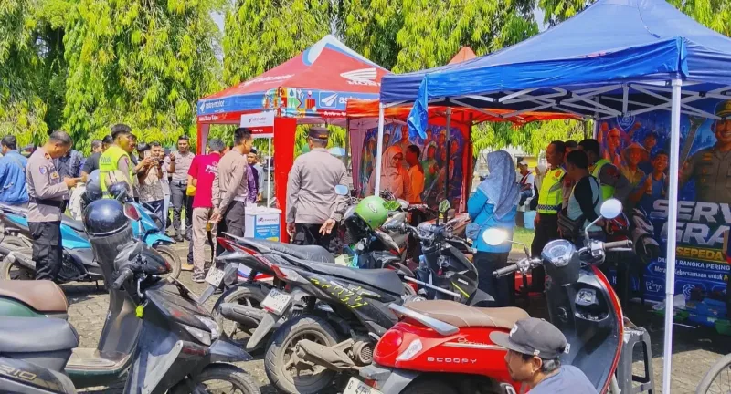 Peringatan May Day 2026, Polres Pekalongan Buka Layanan Cek Kesehatan dan Servis Sepeda Motor Pekerja