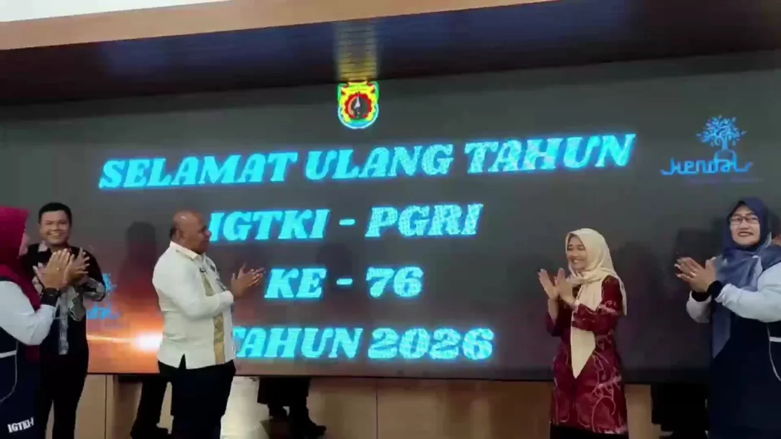 Peringatan HUT IGTK-PGRI Kendal di Pendopo Bahurekso. (edhot)