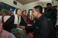 Gandeng Santri Gayeng, Wagub Taj Yasin Dekatkan Layanan Dokter Spesialis ke Pelosok Desa