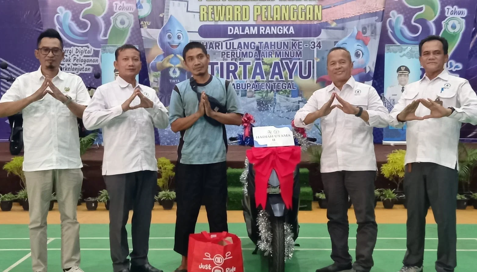 Alhamdulillah, 2 Pelanggan Perumda Air Minum Tirta Ayu Dapat Hadiah Motor, Disiplin Bayar Tagihan