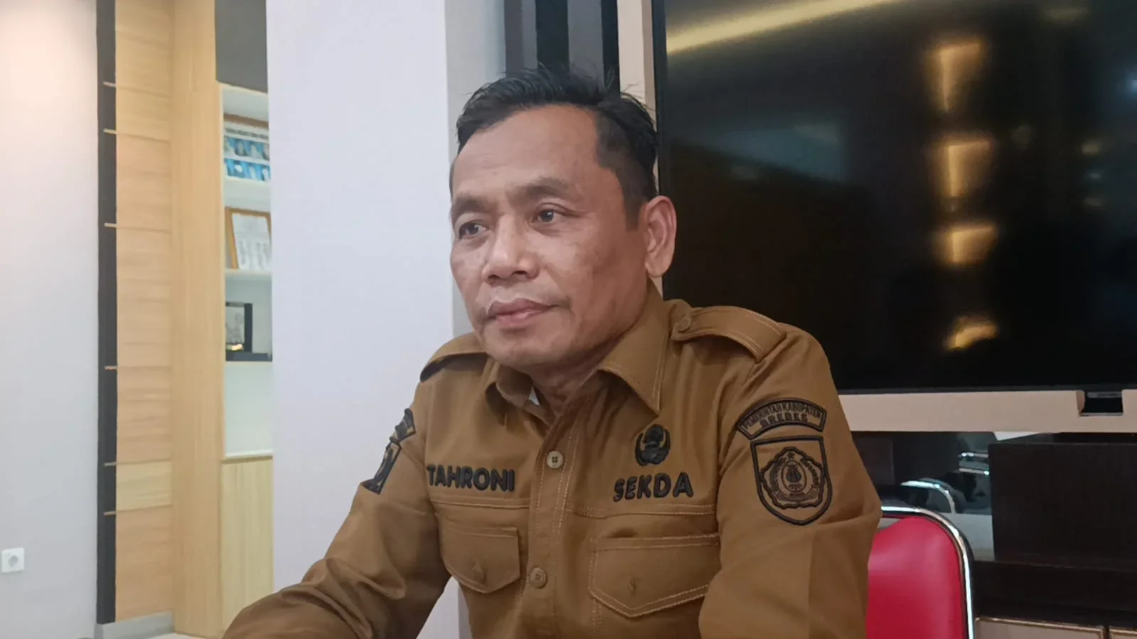 Pemkab Brebes usut absensi fiktif ASN, libatkan Inspektorat dan polisi. Pelaku wajib kembalikan TPP dan terancam sanksi disiplin sesuai aturan berlaku.