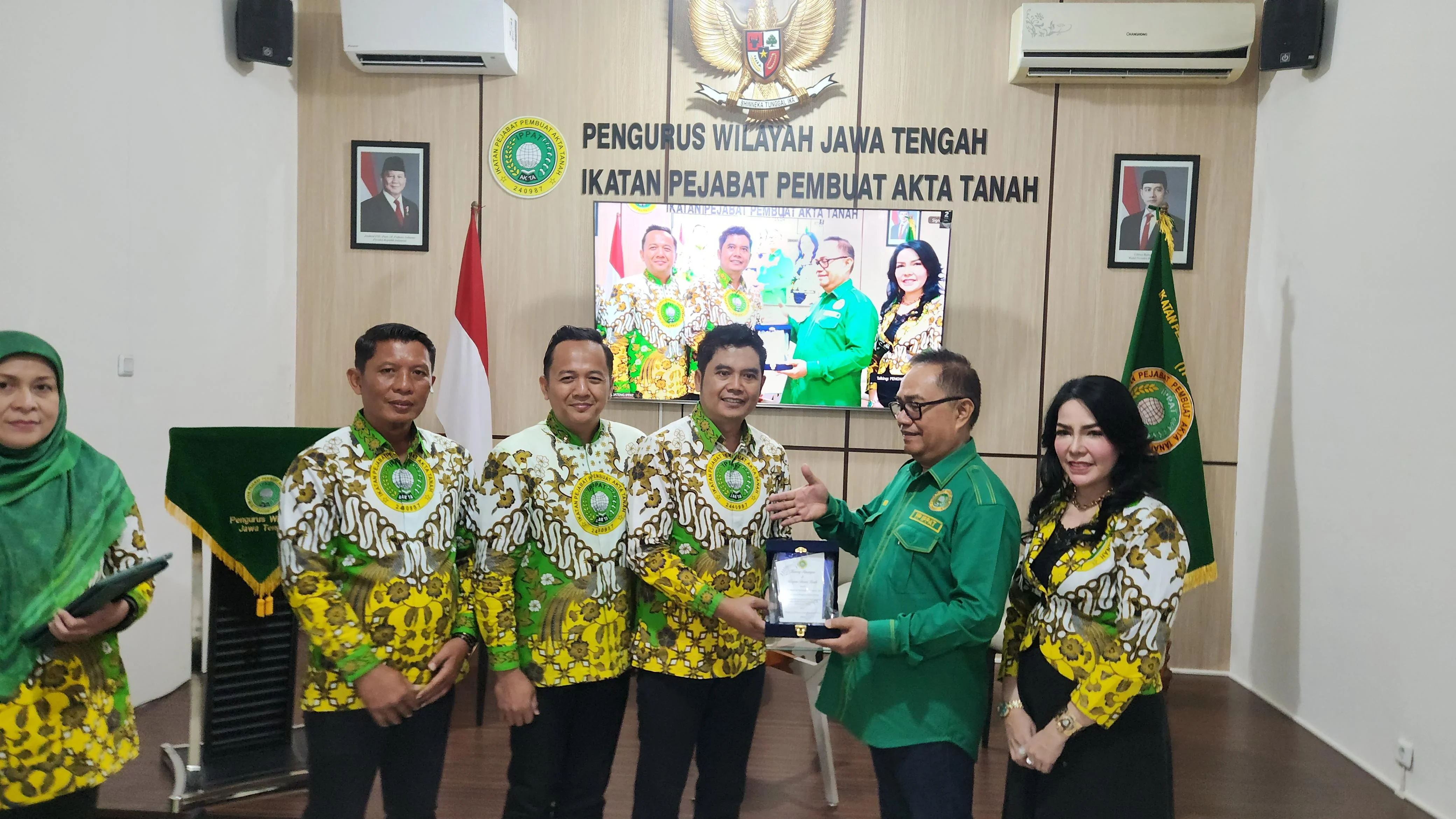 Sosialisasi AD/ART dan Peraturan Perkumpulan IPPAT. (Edhot)